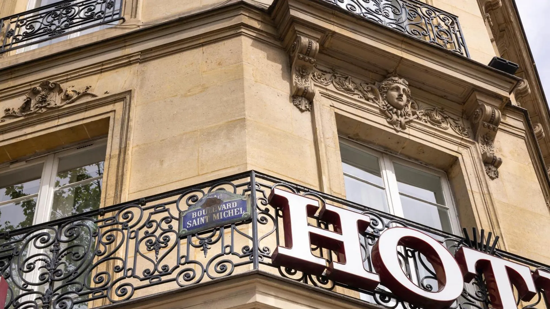 Royal Saint Michel Hotel Parijs 4*,